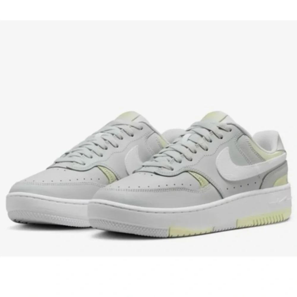 Nike Gamma Force Sneakers in Light silver/White/Life lime Size 6.5